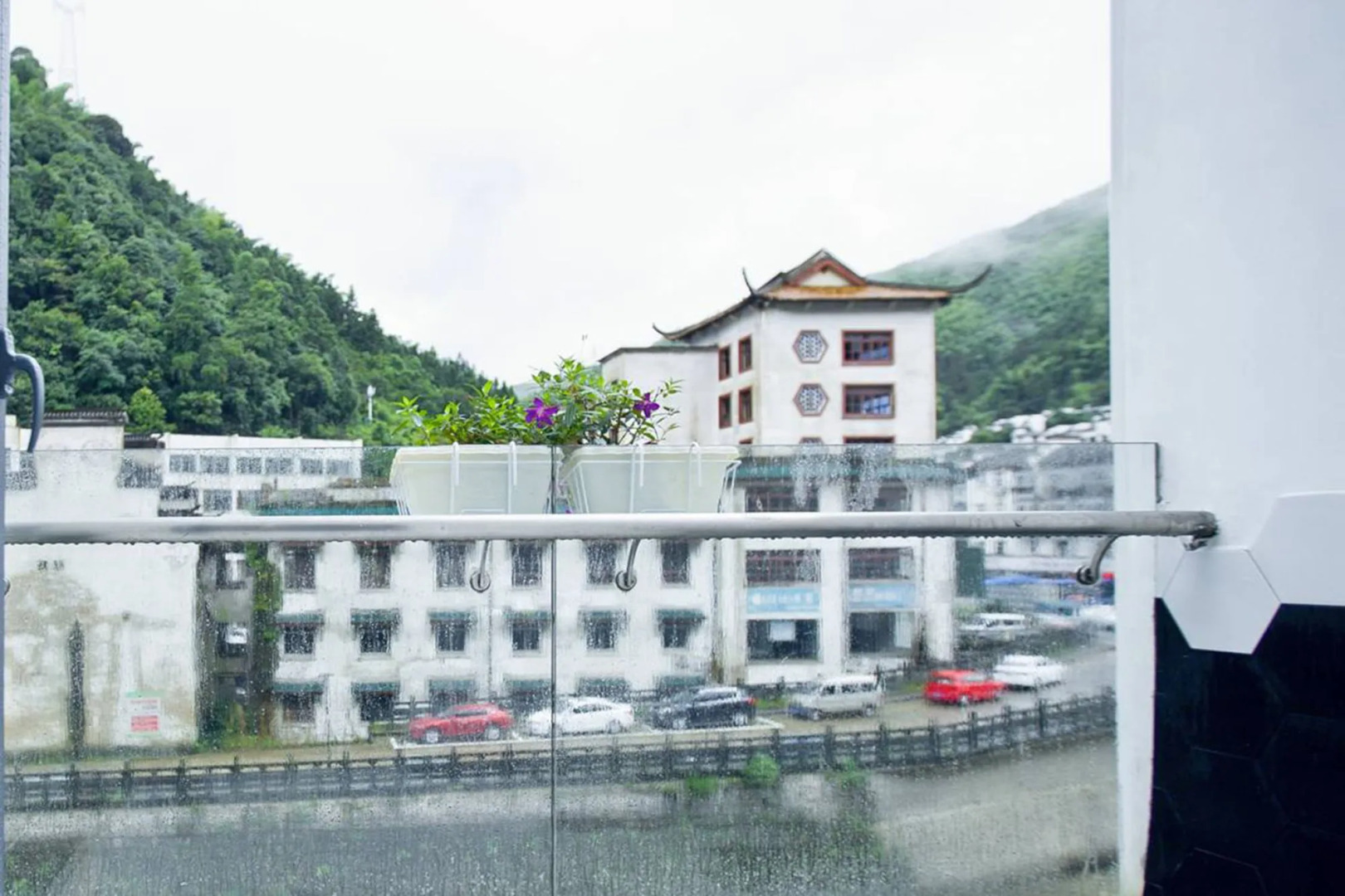 Zero Five One Seven Inn