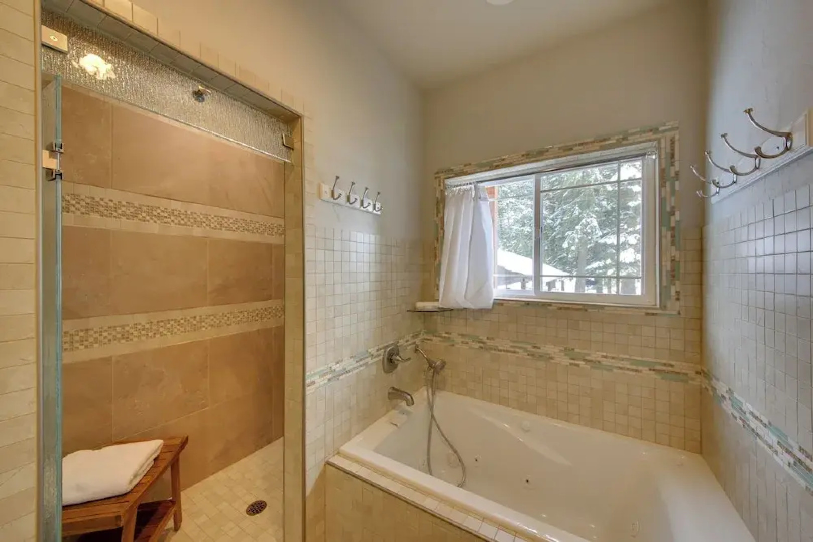 Expansive Group Lake House w/ Private Hot Tub!