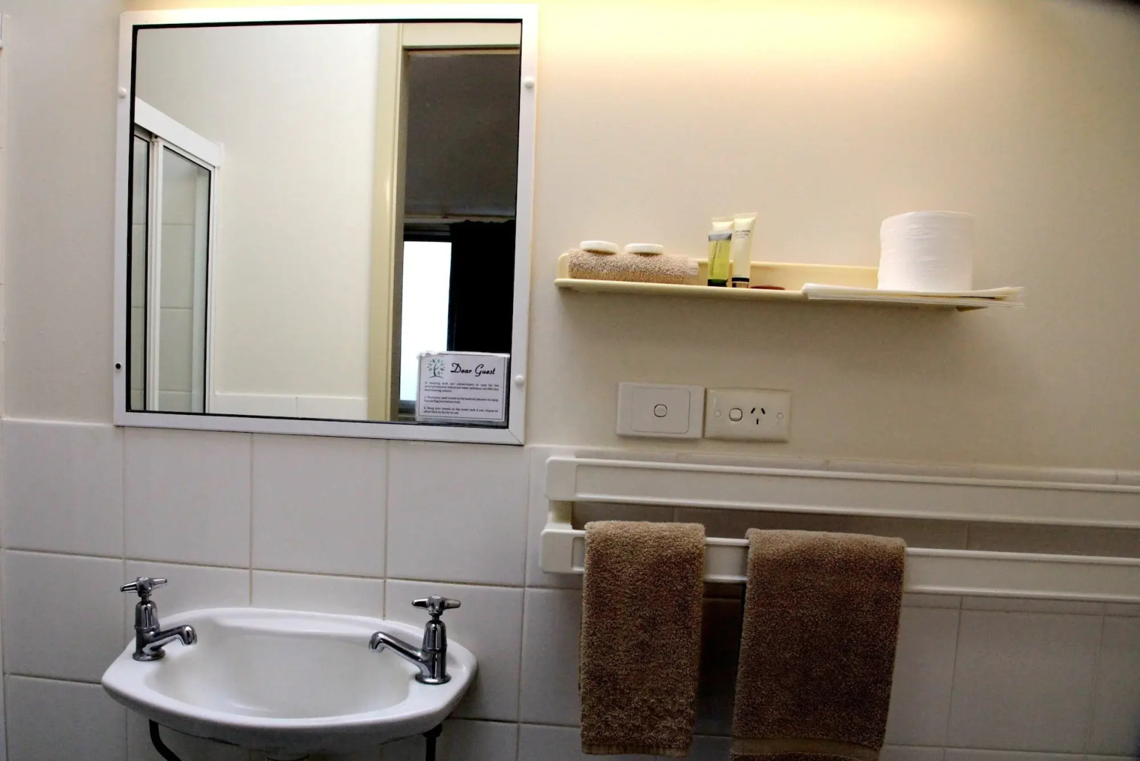 Travellers Motor Village