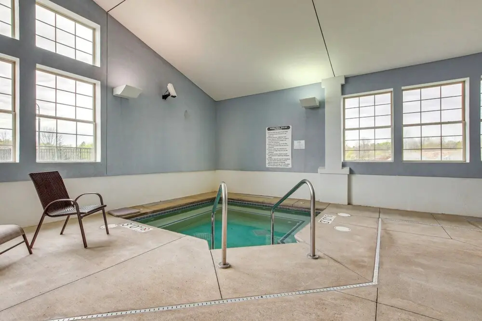 Door County Townhome: Pool Access, 1 Mi to Beach!