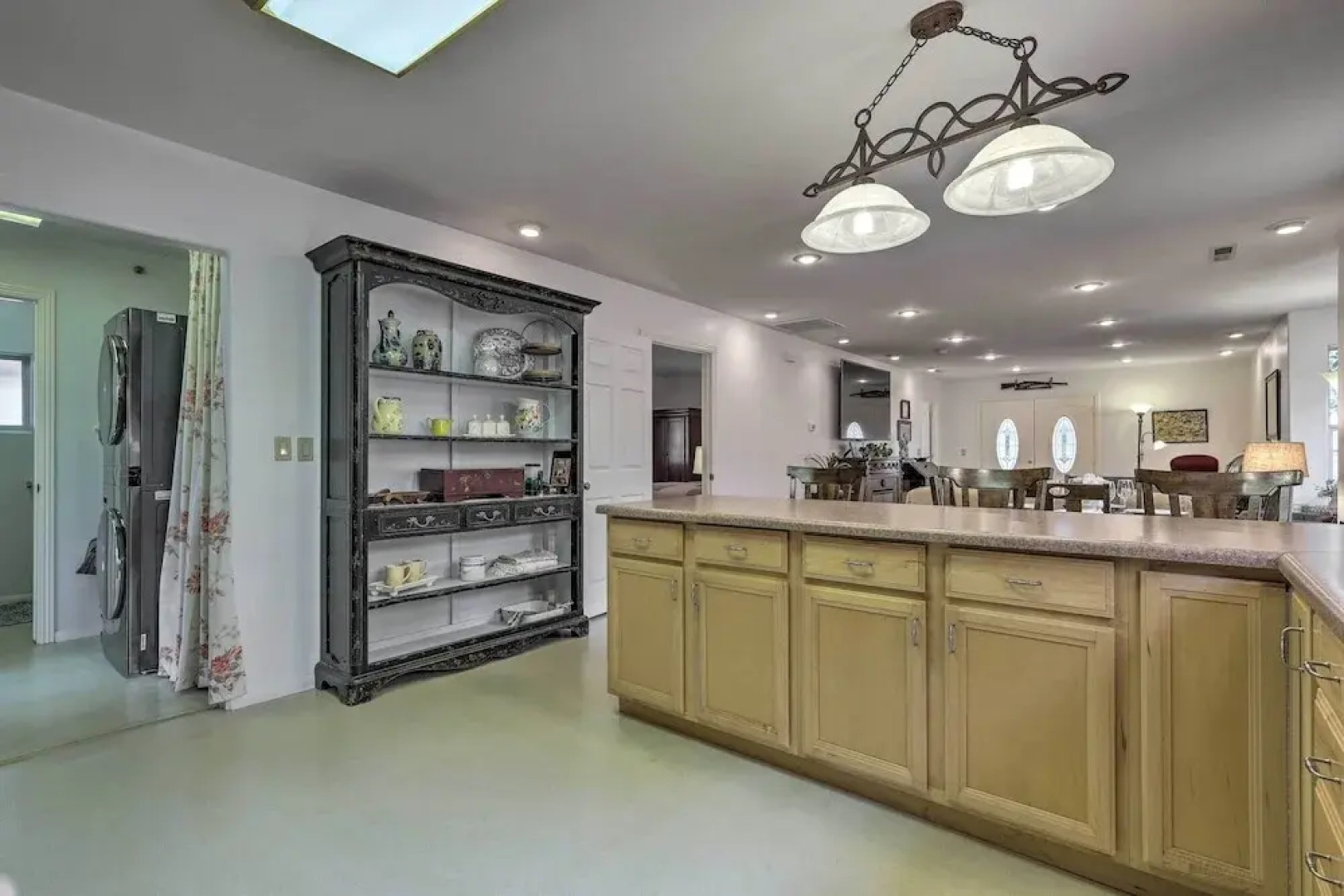 Outdoorsy Caliente Retreat w/ Screened Porch