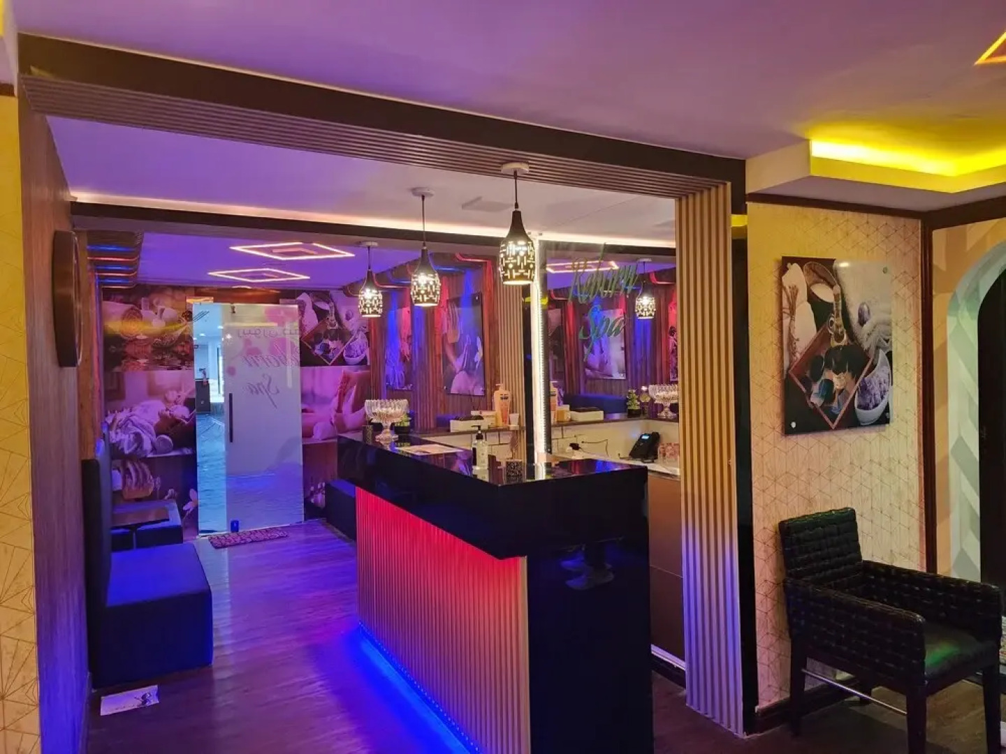 Отель Le Paradise Palace