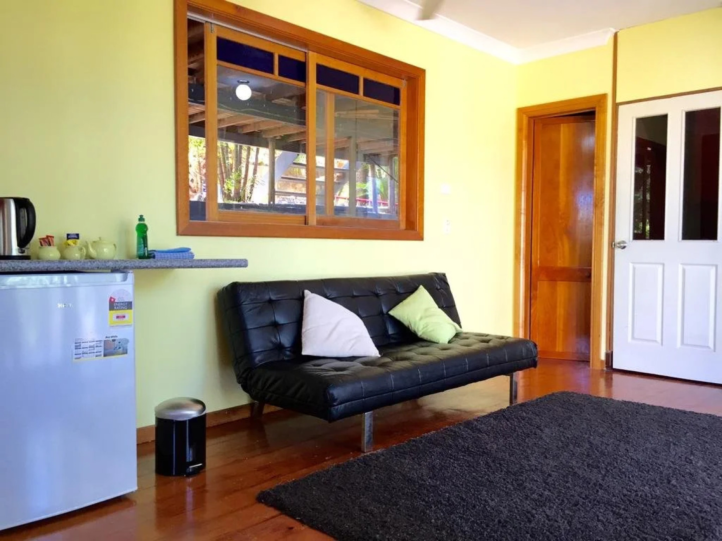 Colonial Court Holiday Apartments