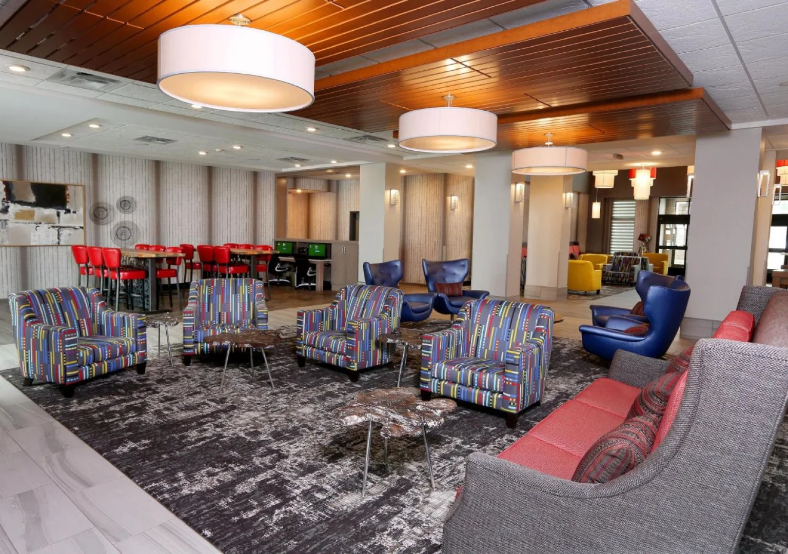 Holiday Inn & Suites Sioux Falls - Airport by IHG