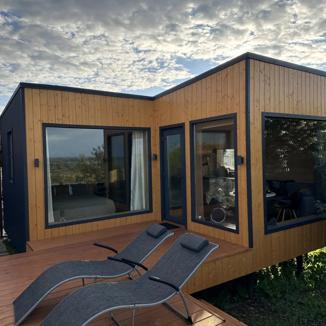 Современный дом с сибирским чаном