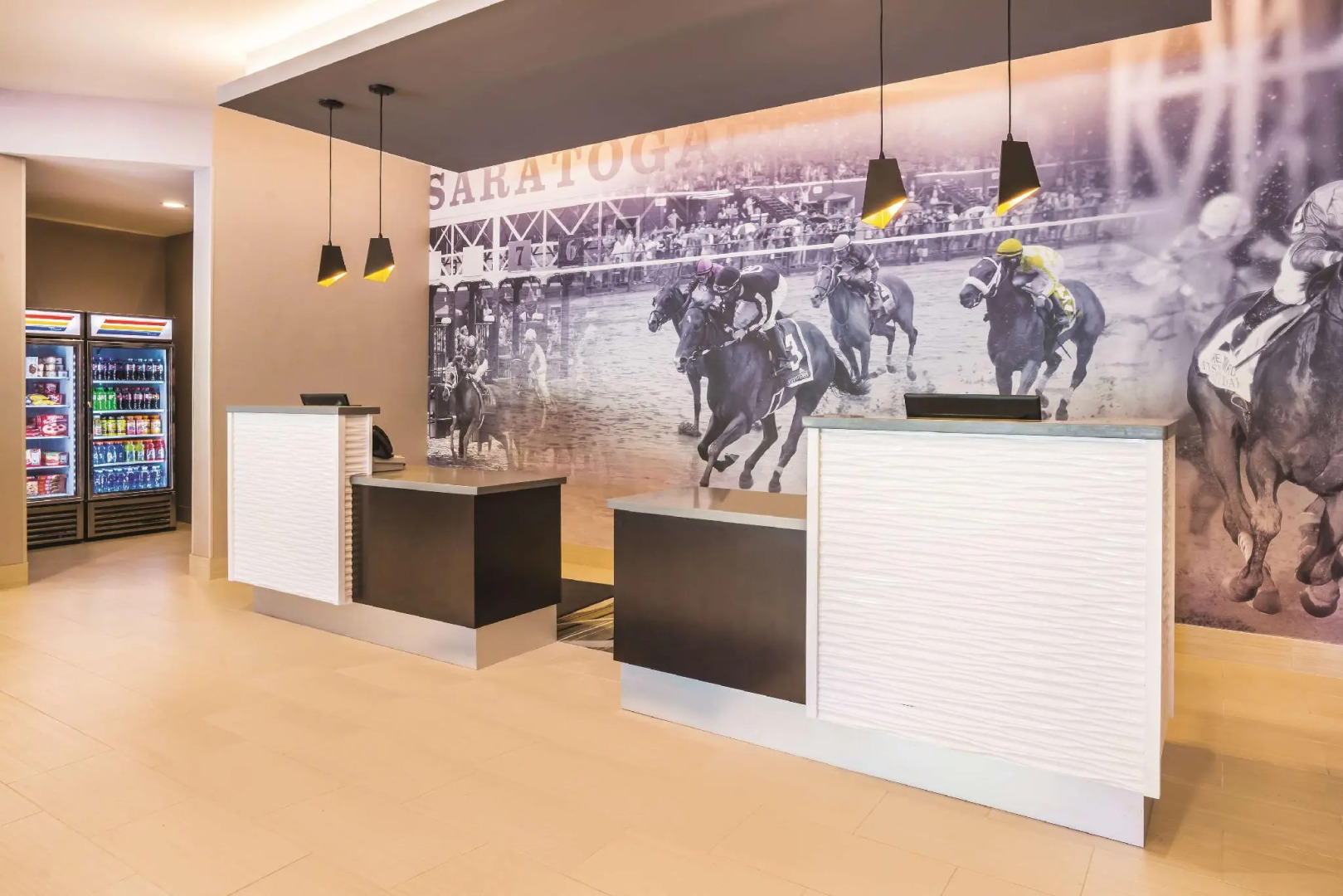 La Quinta Inn & Suites by Wyndham Clifton Park/Saratoga Area