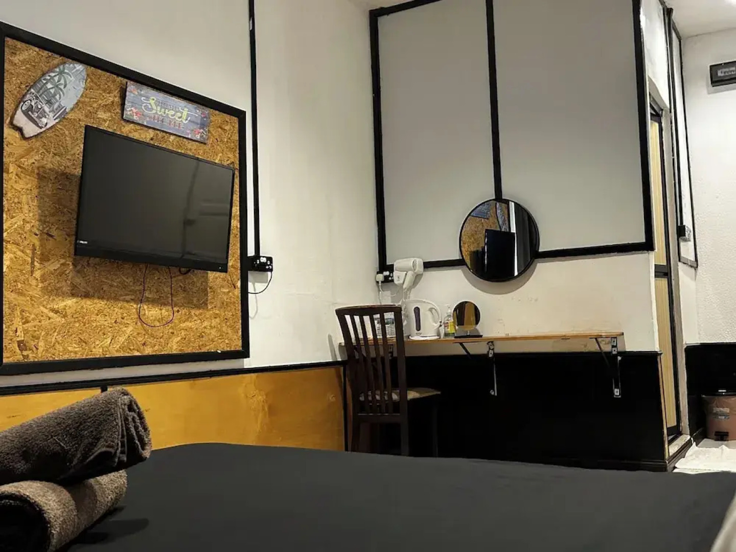 Riverbank Dungun Guesthouse & Cafe