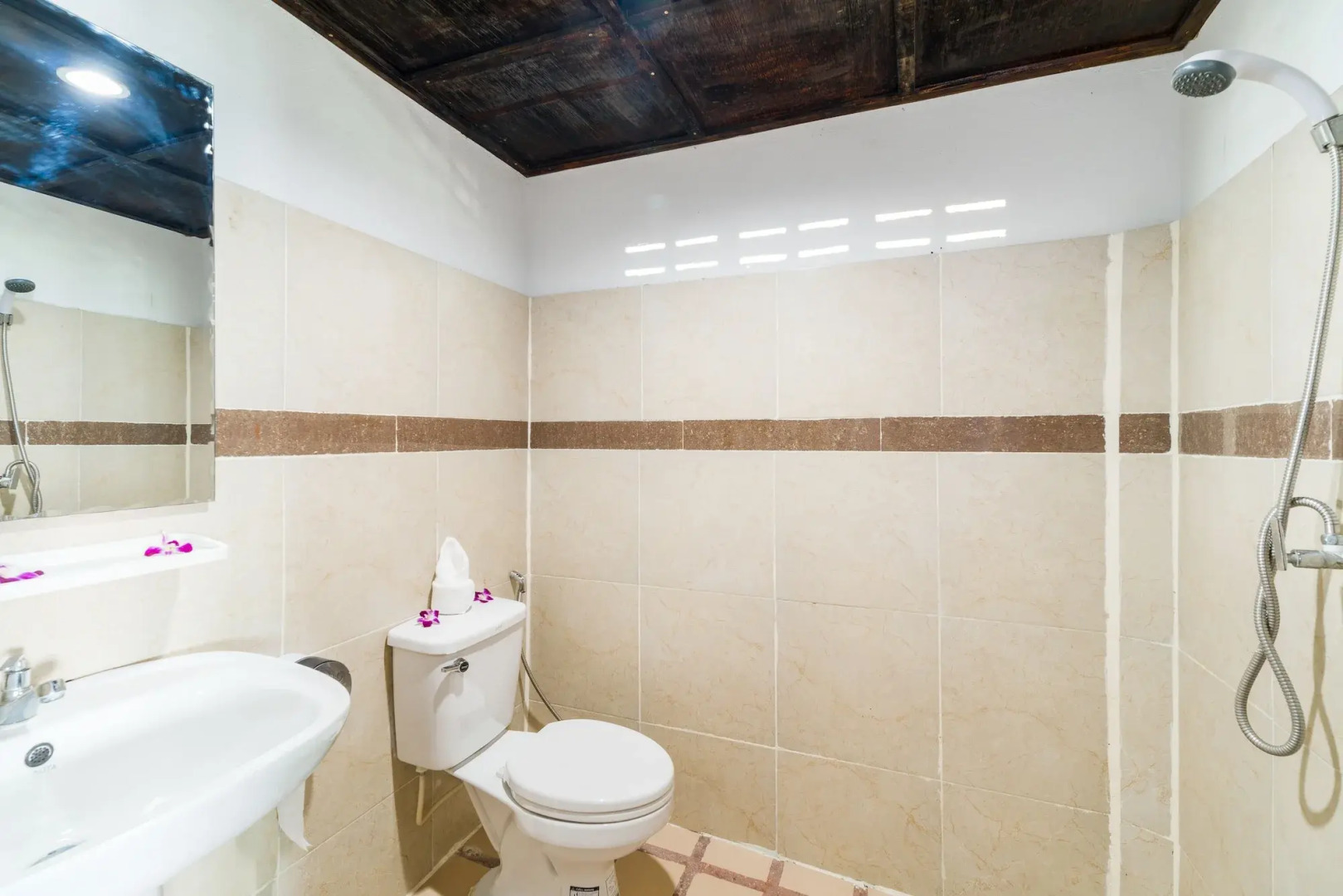 Rich Resort Beachside Hotel