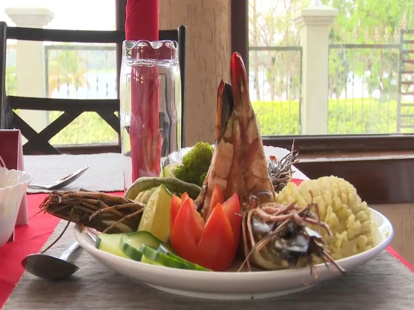 Samanene Beach Hotel