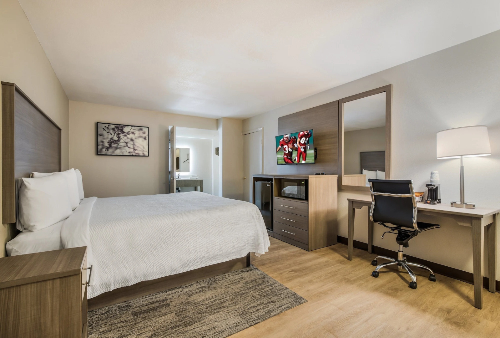 Red Roof PLUS+ Chula Vista