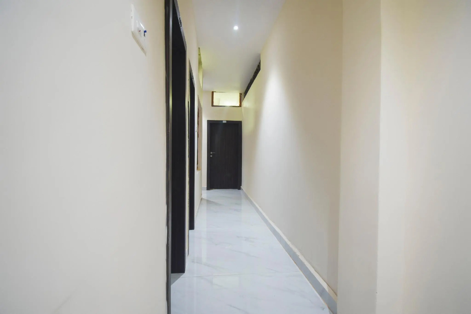 OYO 28789 Hotel Adarsh