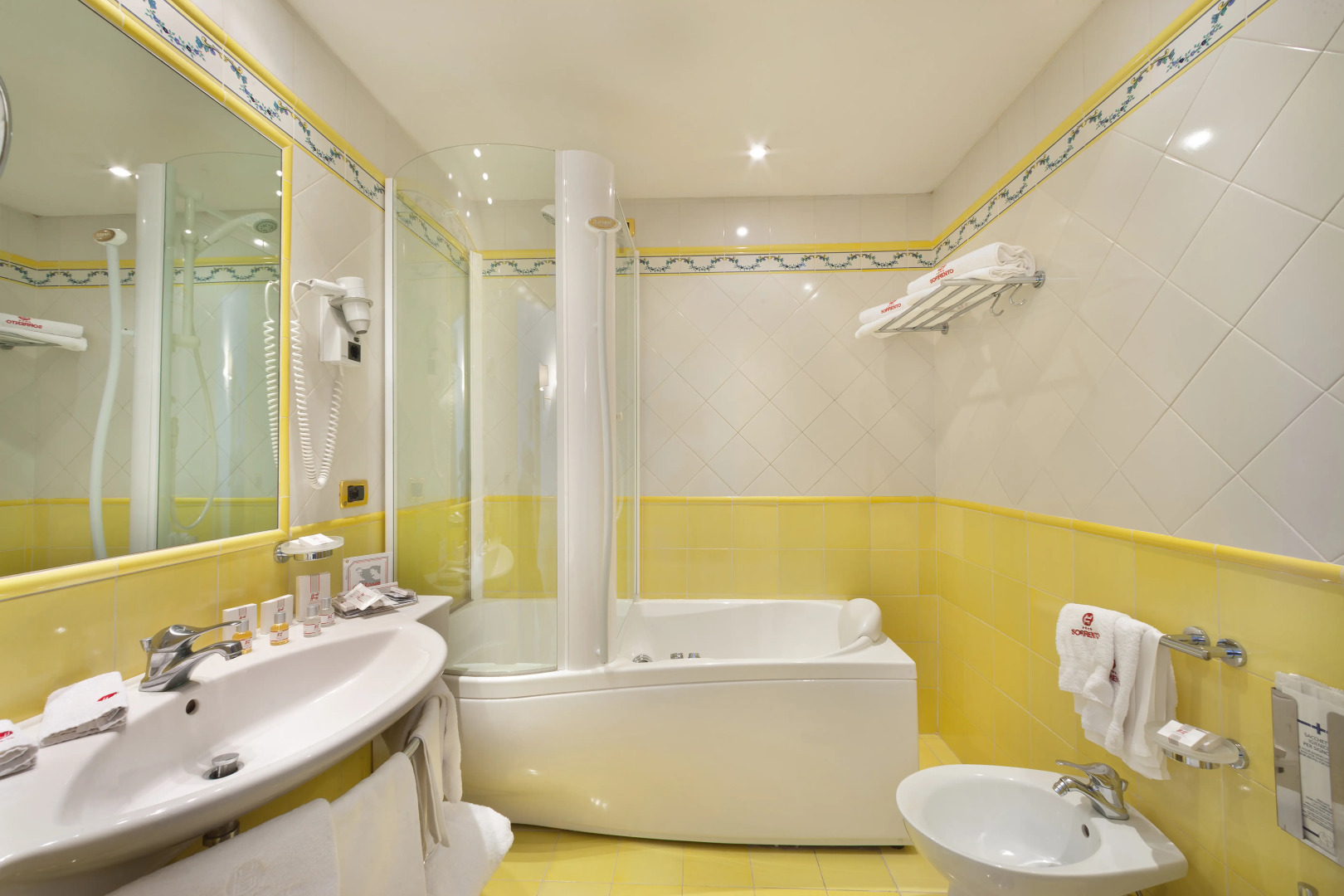 Отель Continental