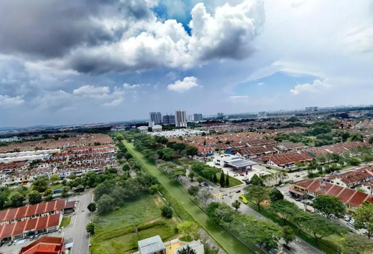 Forest in the Sky 3BR 8pax NETFLIX!! High floor By STAY