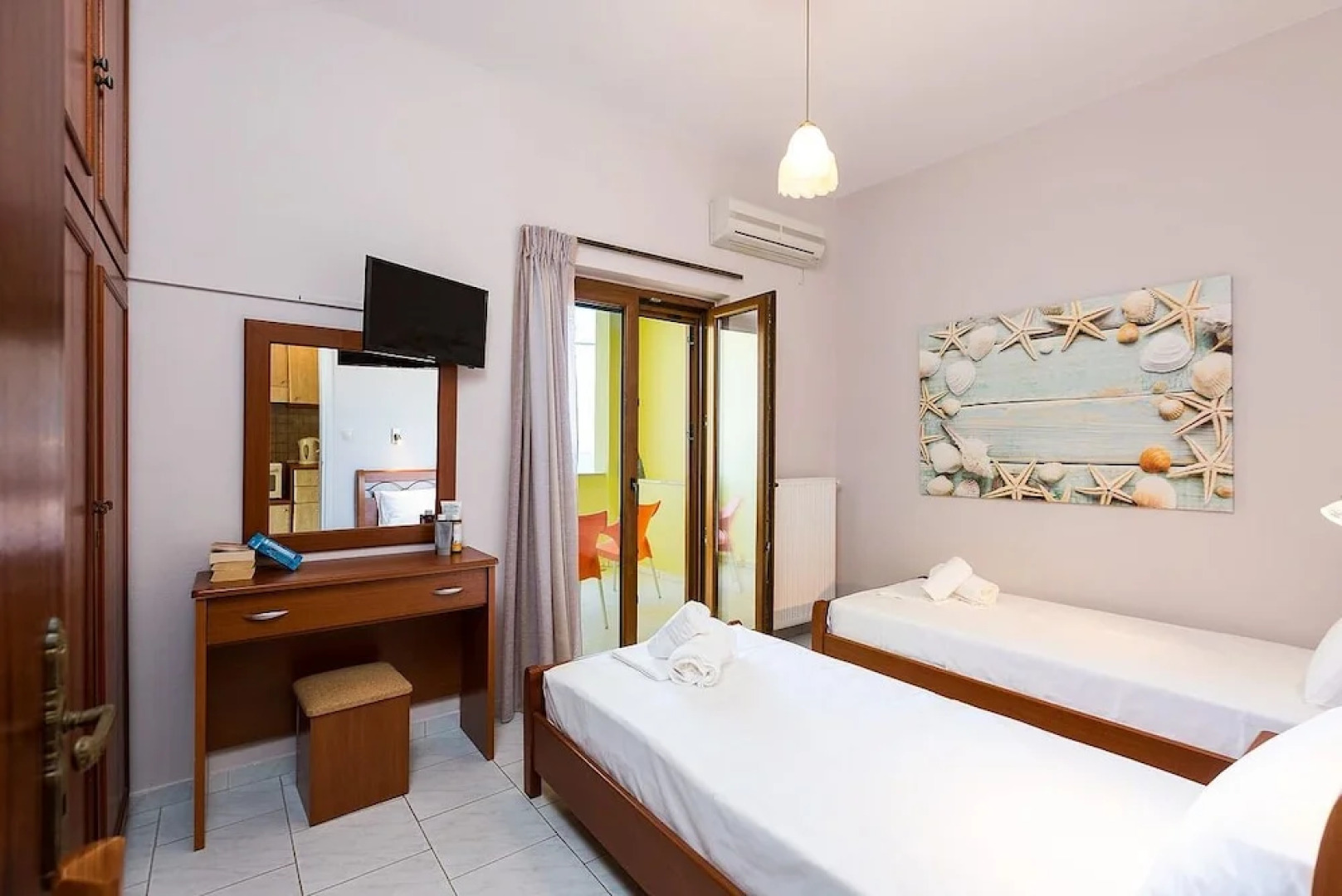 Glaros Beach Apartments