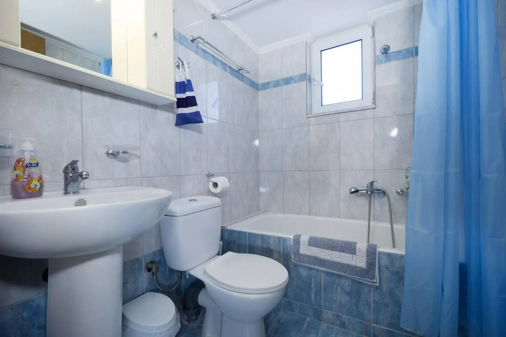 Skamagkas G. Apartments