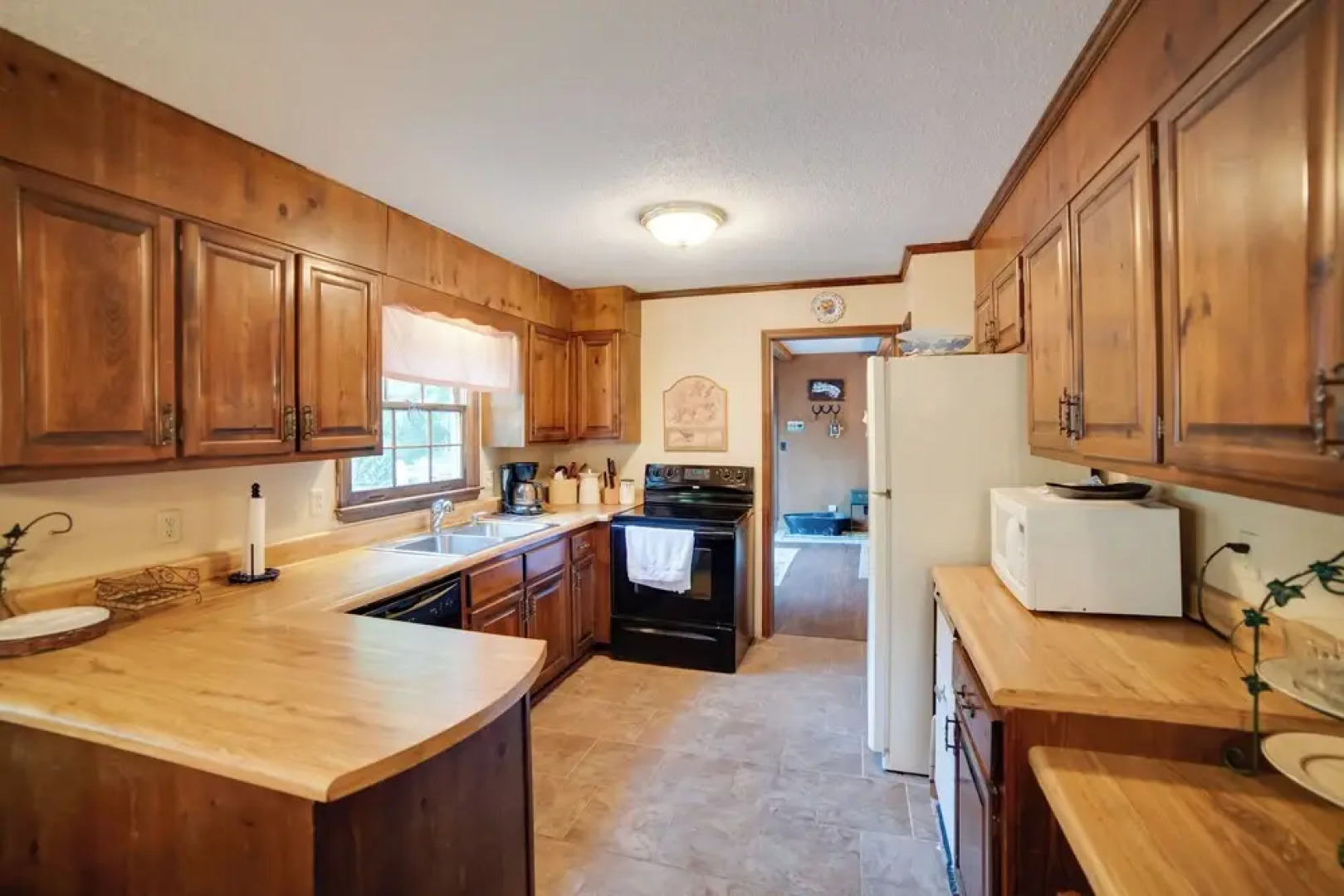 Dayton Home w/ Pool & Deck on 37 Private Acres!