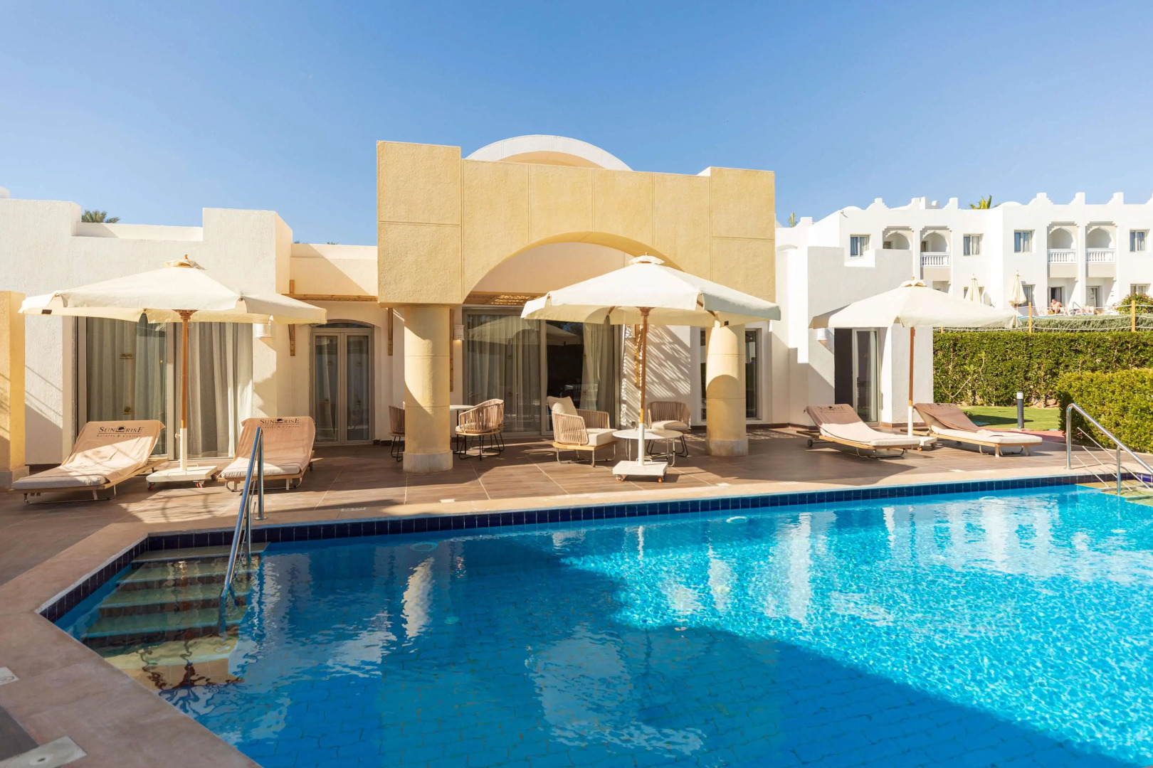 Sunrise Diamond Beach Resort - Grand Select