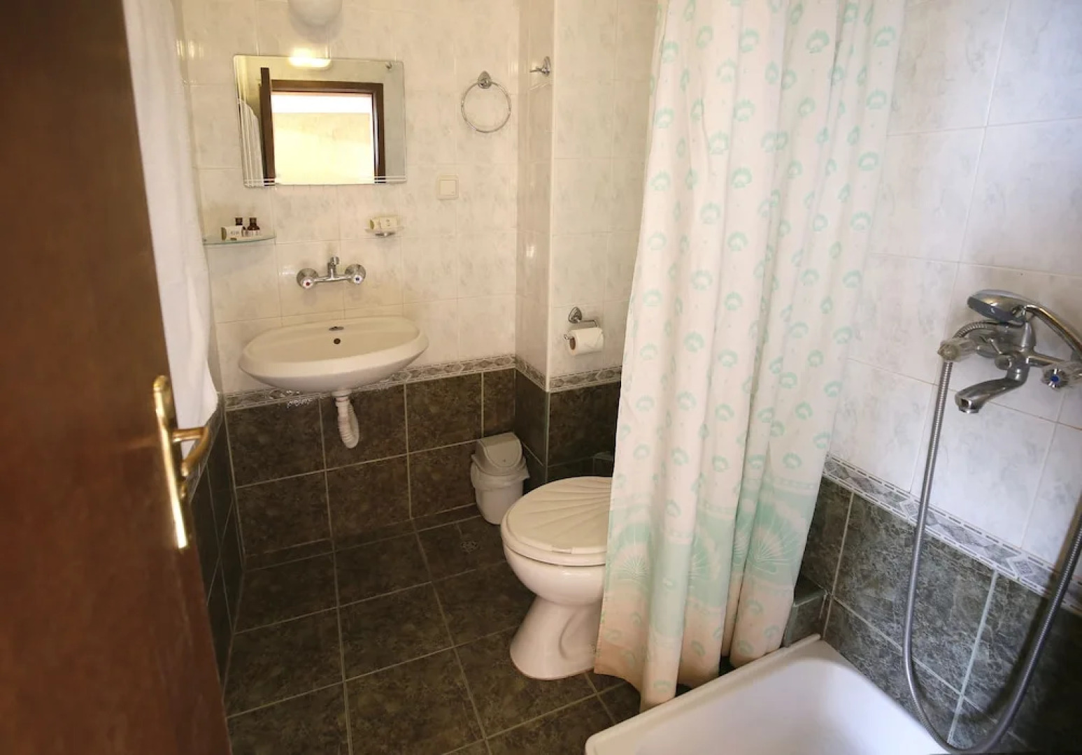 Hotel Corona by Asteri Hotels