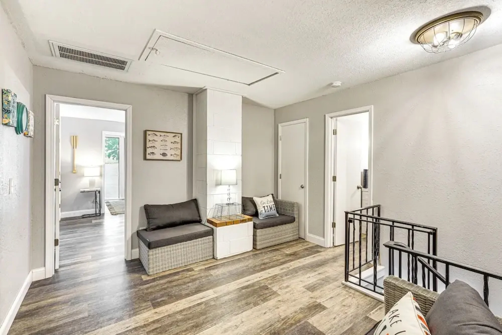 Waterfront Yard, Dock + Game Room: Linn Creek Home