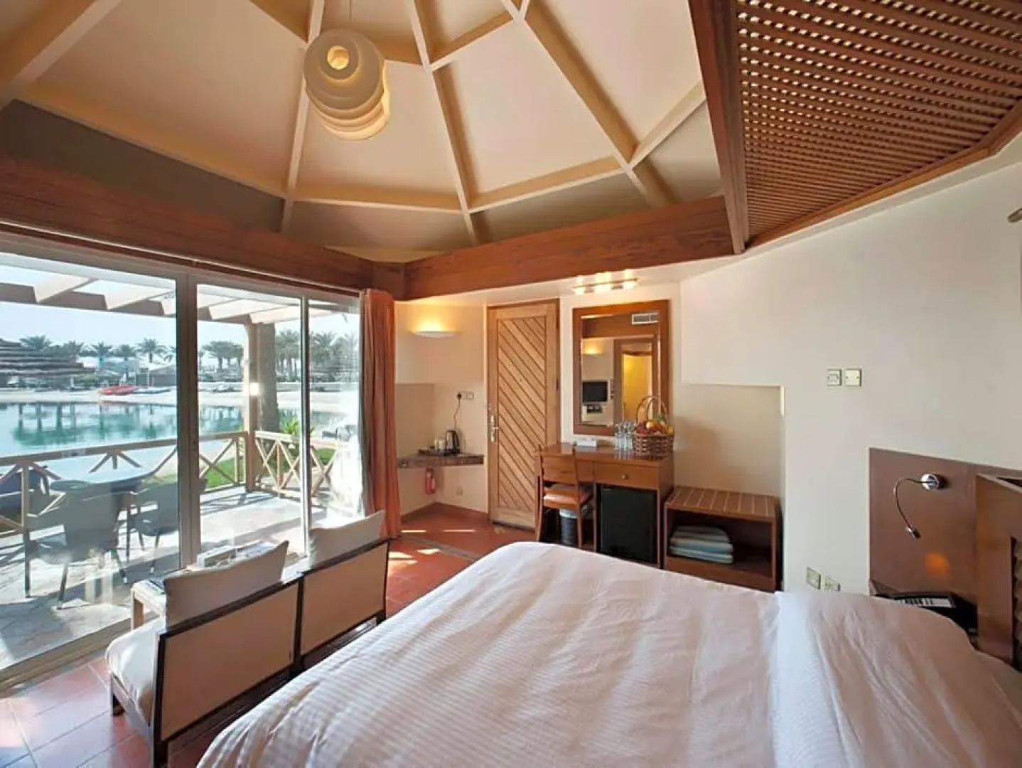 Al Bander Hotel & Resort