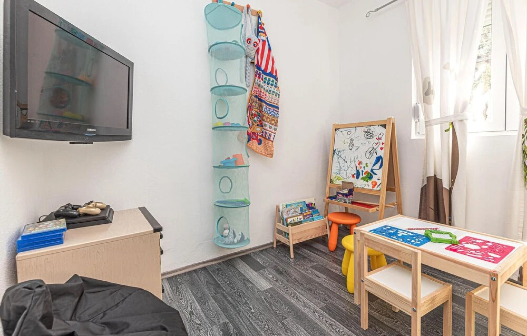 Amazing Home in Grebastica With Wifi and 4 Bedrooms