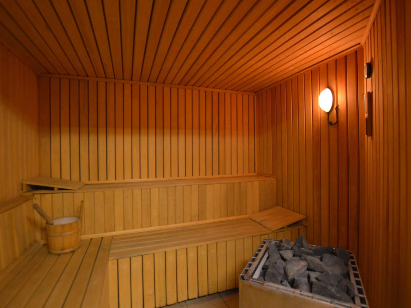 Cozy Holiday Home in Robertville with Sauna