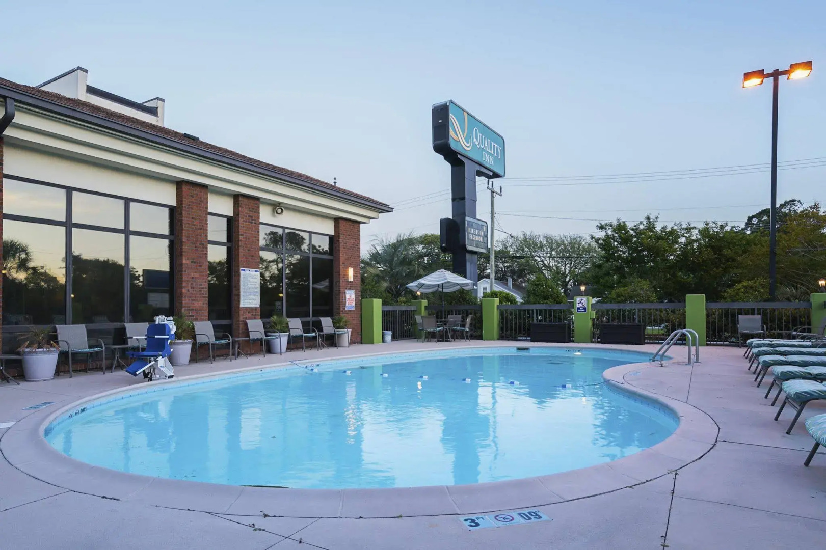 Quality Hotel Morehead City