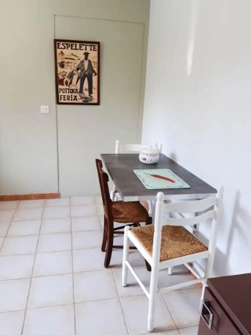 Apartment With one Bedroom in Saint-pée-sur-nivelle, With Wonderful Mountain View, Enclosed Garden and Wifi