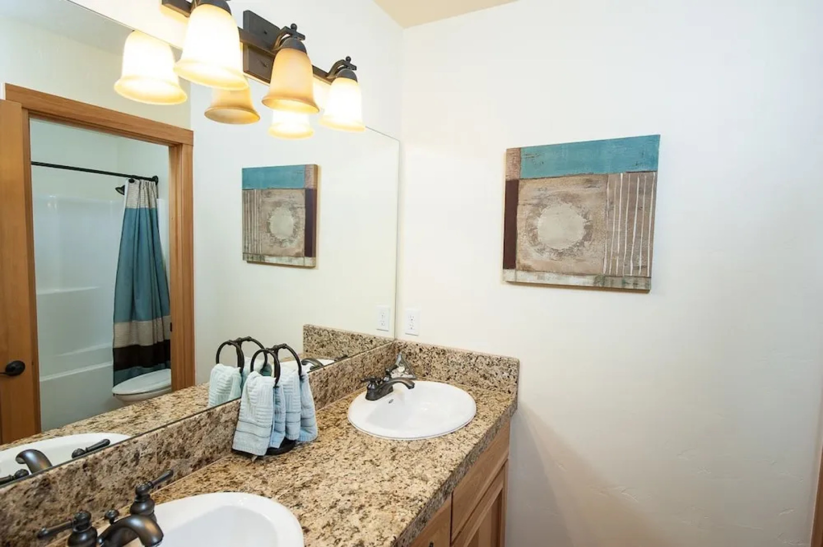 Waterside Family Fun 3 Br home by RedAwning