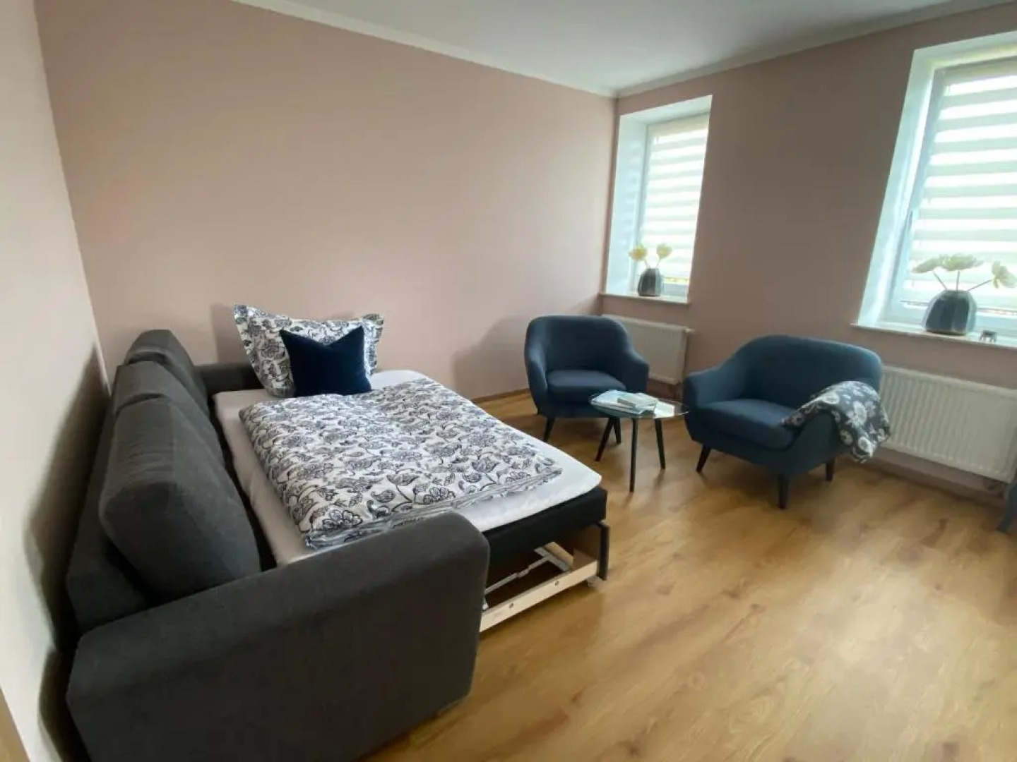 Schöne drei Raumwohnung. Hell,stilvoll, gemütlich.