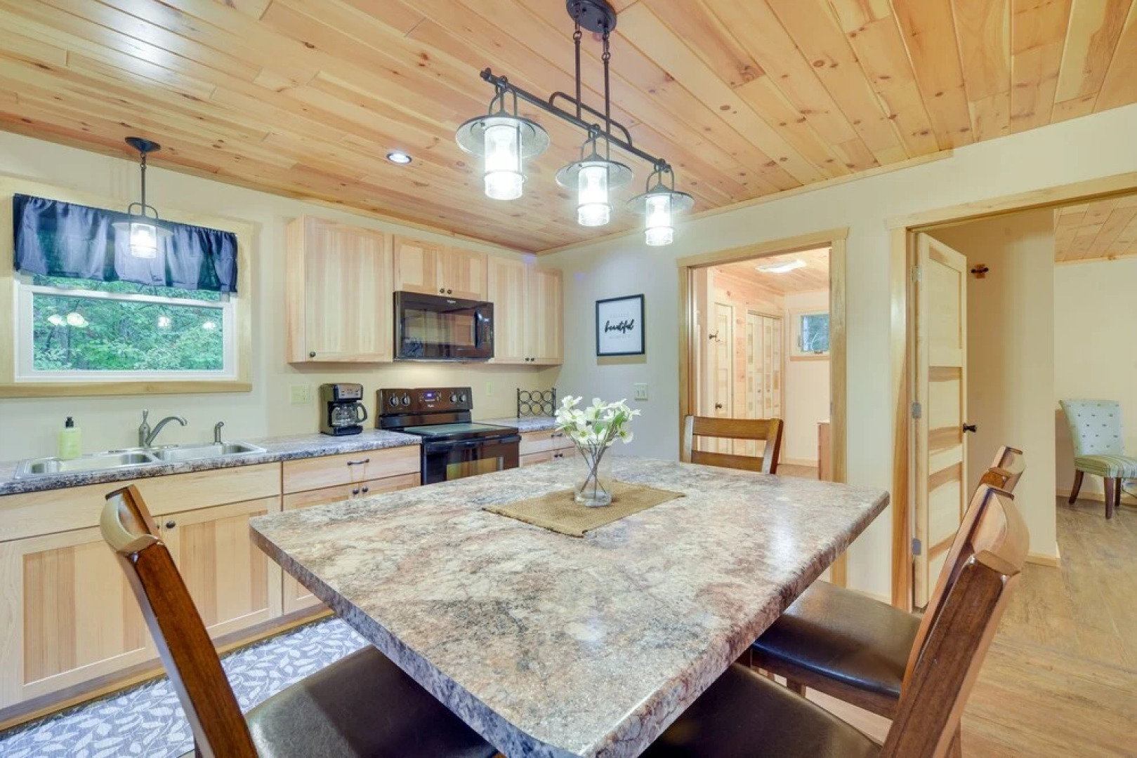 Cozy Cable Cabin Rental - Pet Friendly!