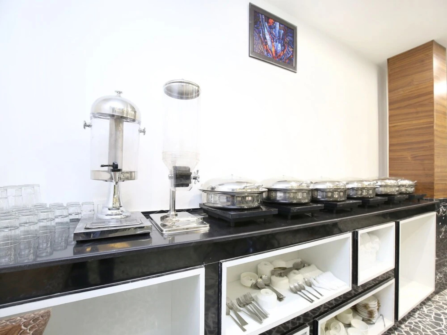 OYO 13678 Hotel Celebrations