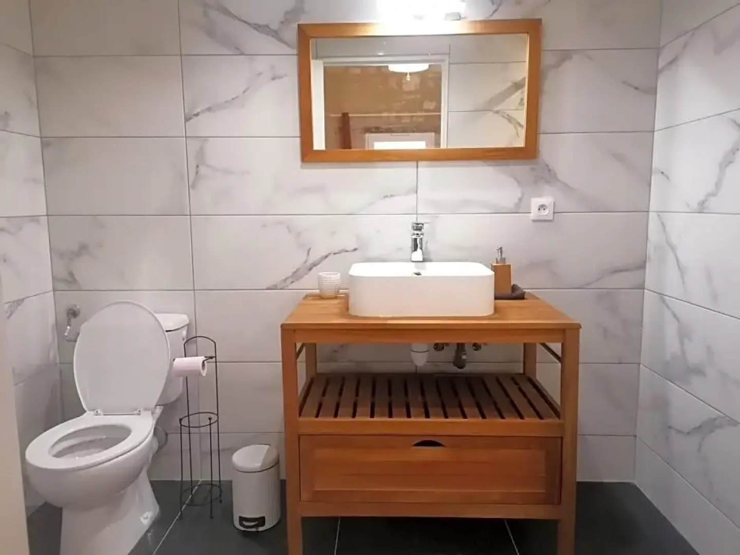 Chambre et belle terrasse