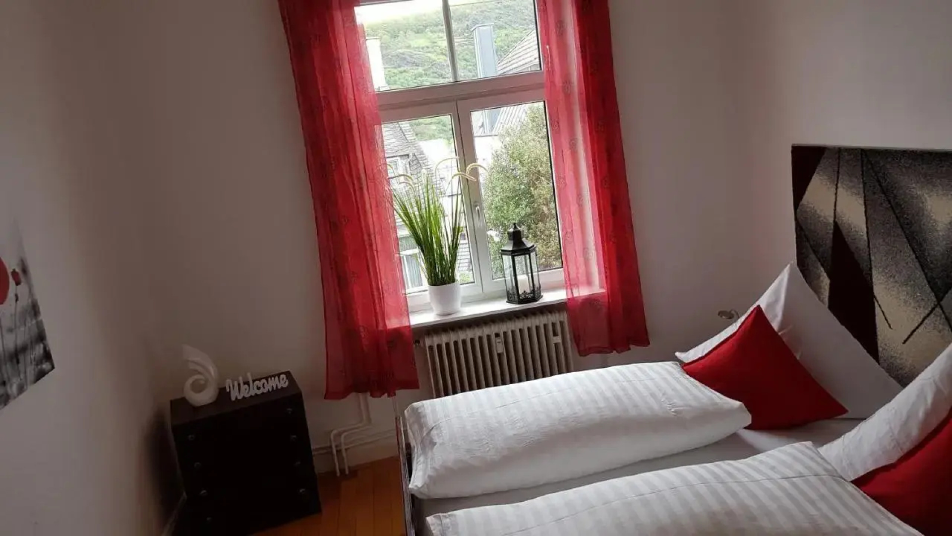 White House (1f) Boppard City