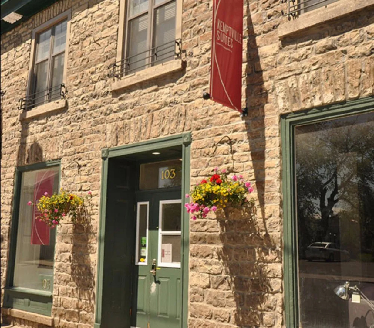 Kemptville Suites
