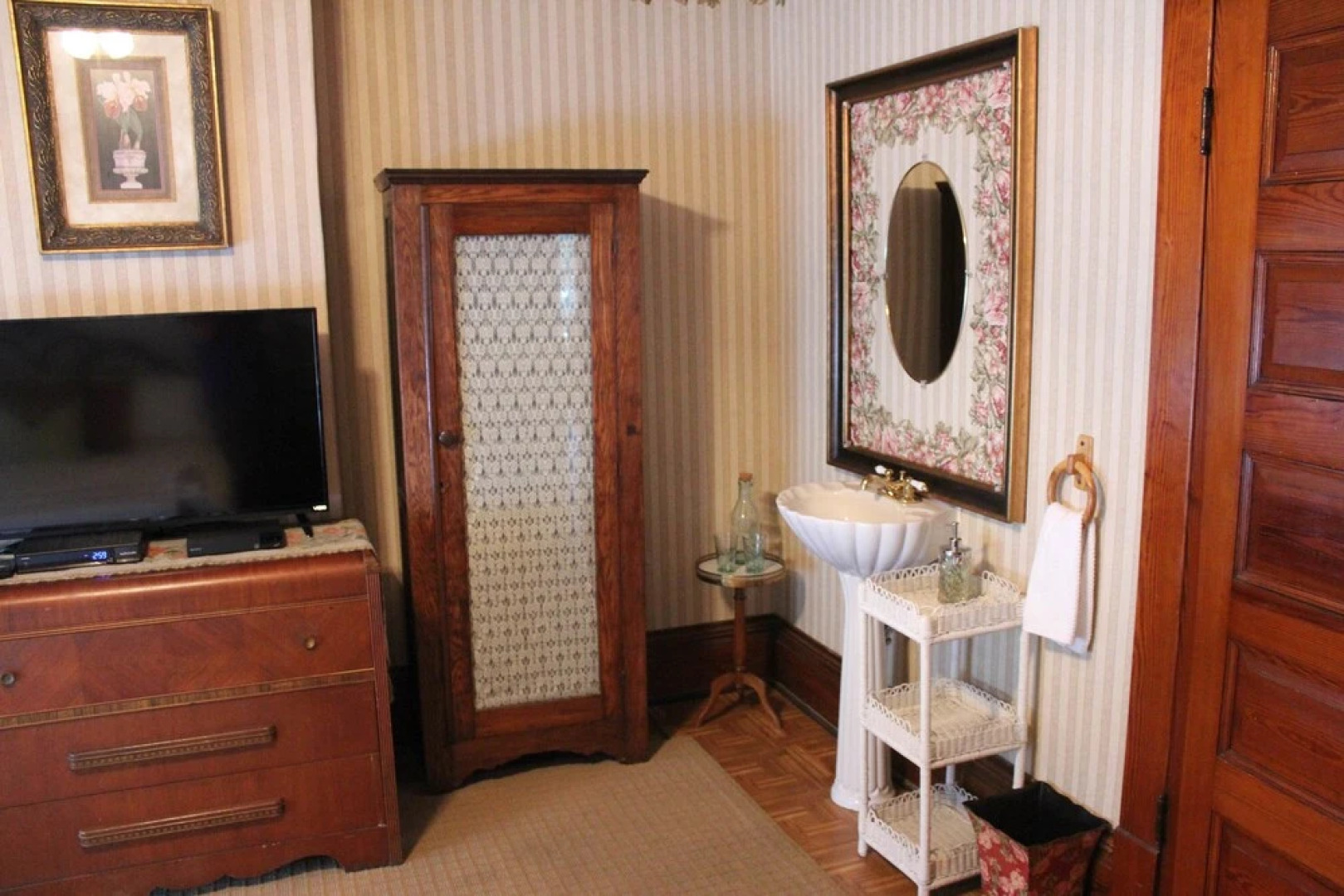 The Red Kettle Inn Bed and Breakfast