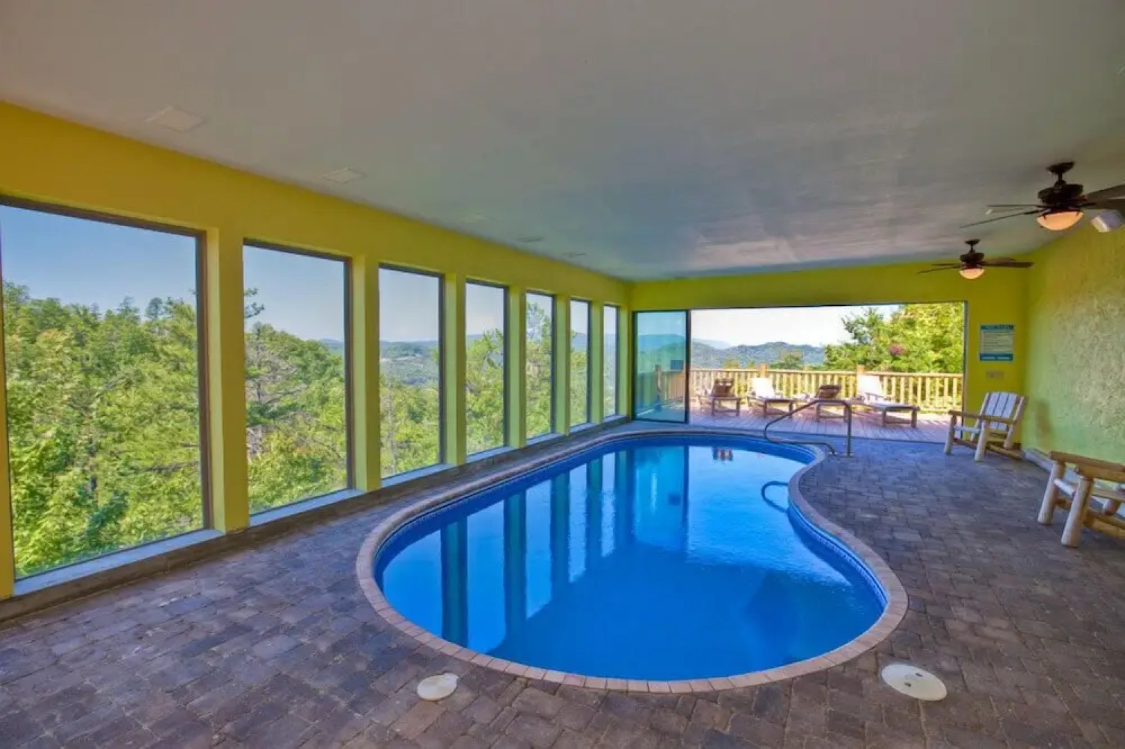 Million Dollar View - Four Bedroom Cabin