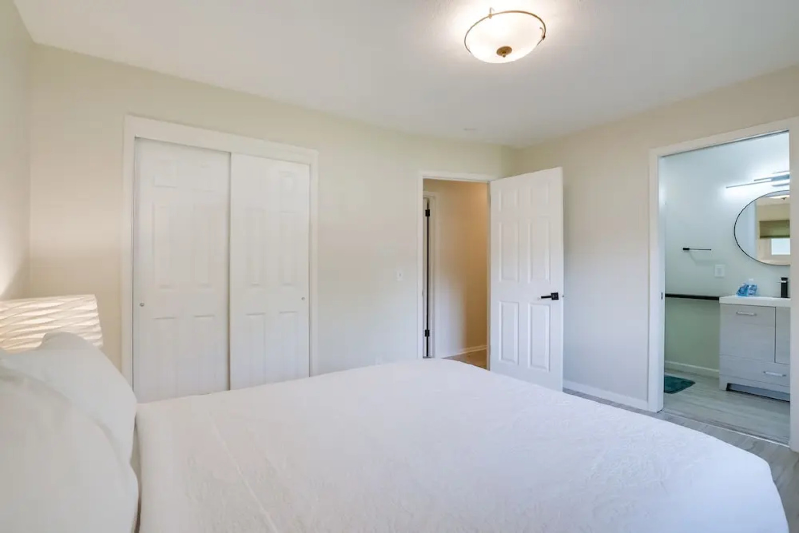 Cozy Minneapolis Home w/ Air Hockey, Near Downtown