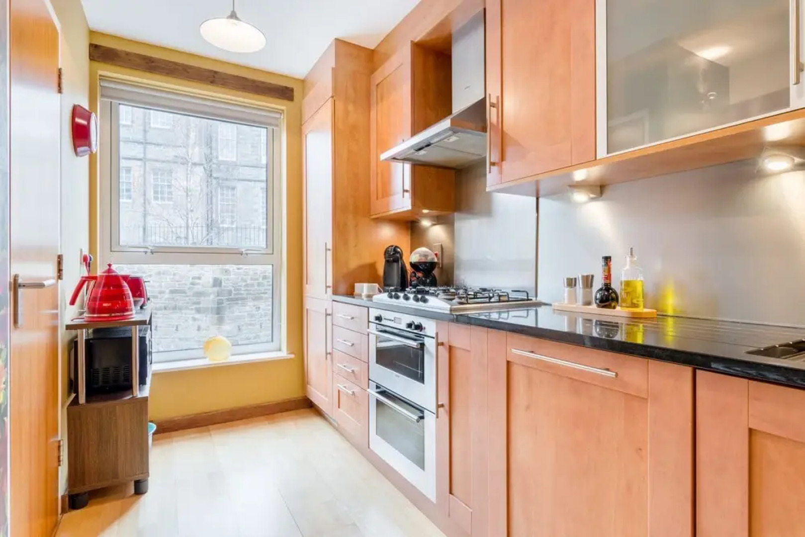 Quirky 1 Bedroom Apartment Next to Holyrood Palace
