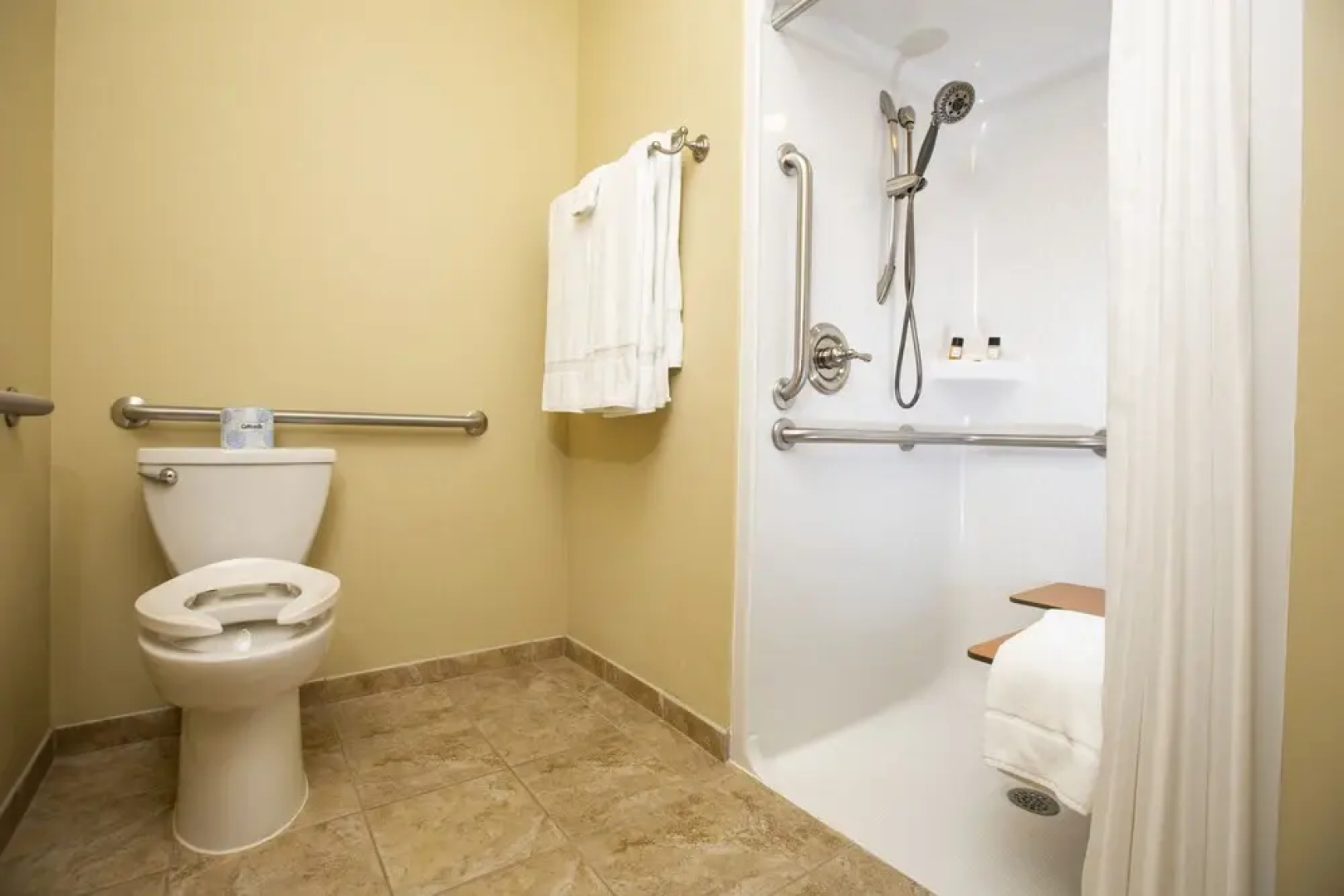 The Rockwell Lake Lodge, A Cobblestone Hotel