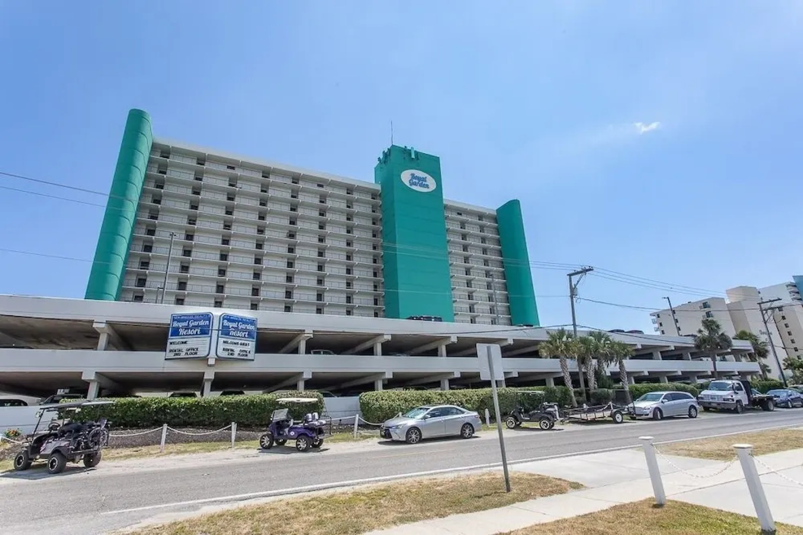 Royal Garden Resort 212 1 Bedroom Condo by Redawning