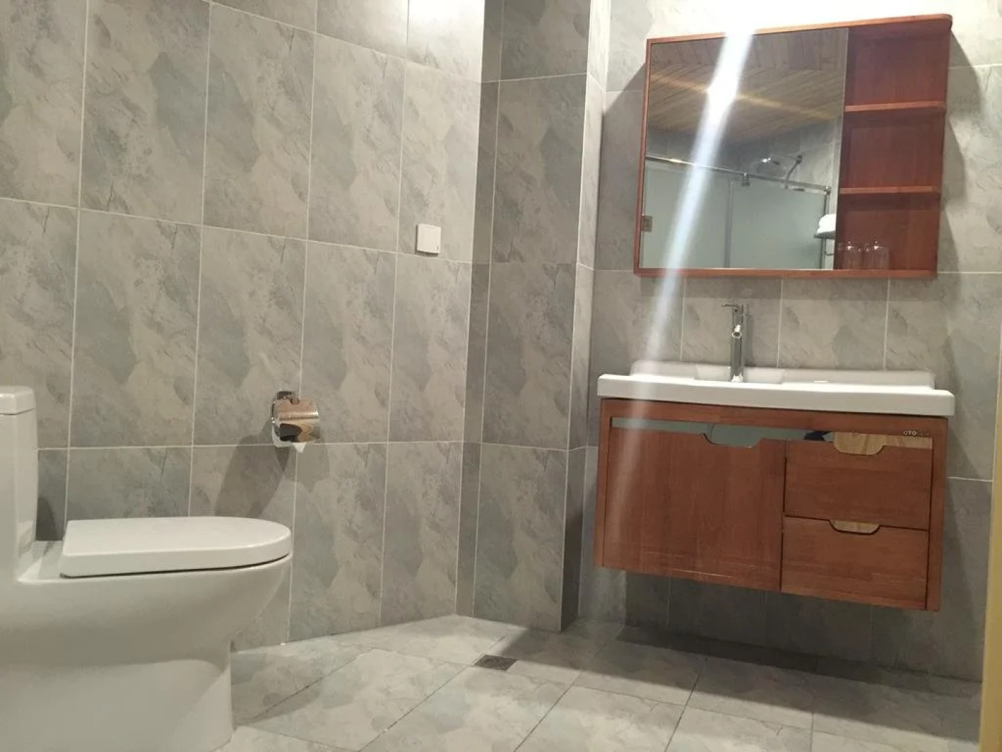 Red Flag Canal Intl Youth Hostel