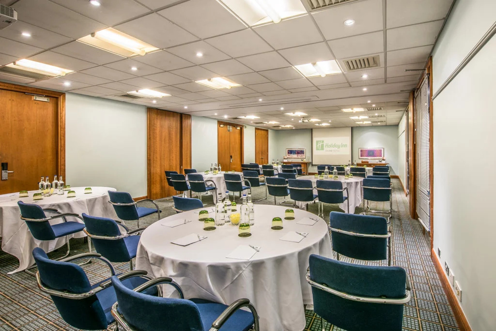 Holiday Inn Cambridge by IHG