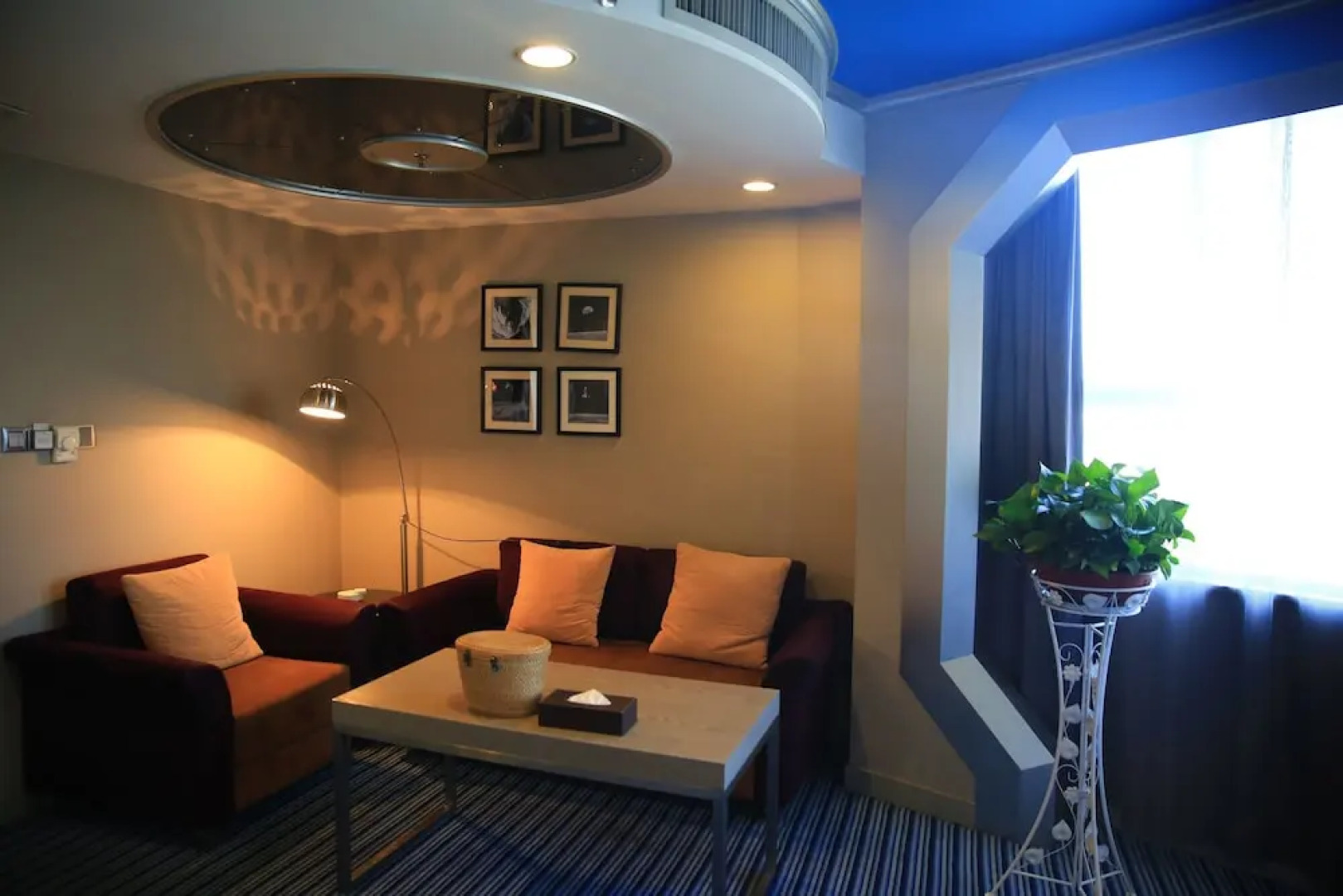 Yaxiang Jinling Palace