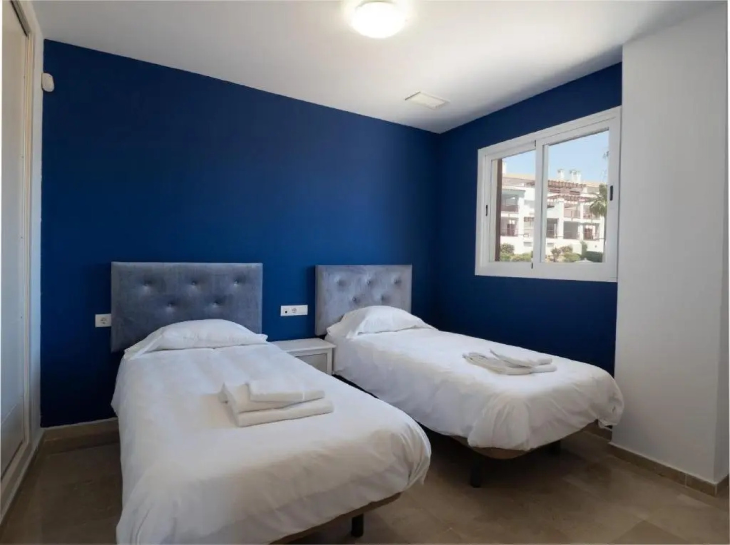 2287-Amazing apt 3bedrooms with huge terrace