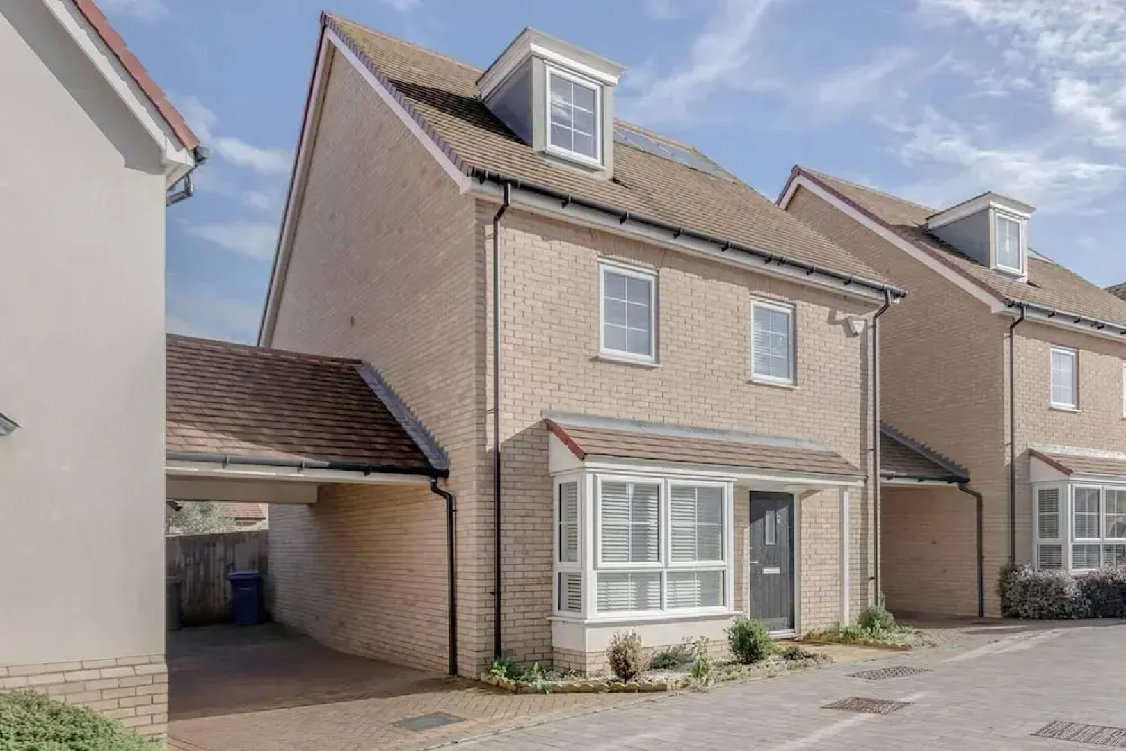 tms Cheerful 5bdr House! Thurrock! Free Parking!