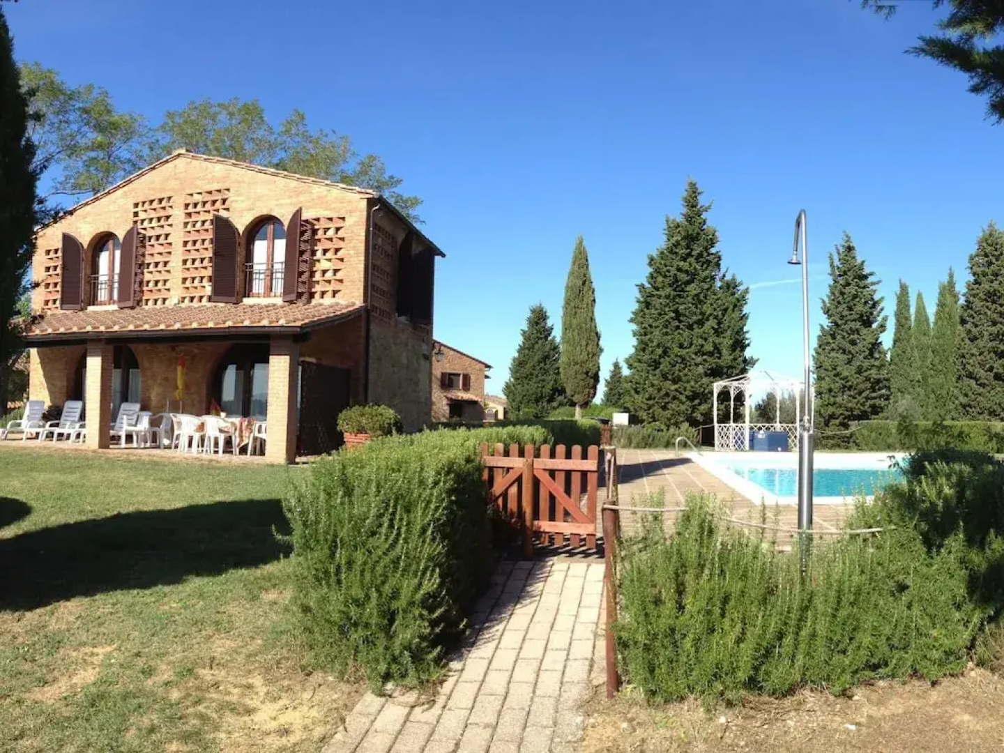 Montaione Oasis: Shared Villa