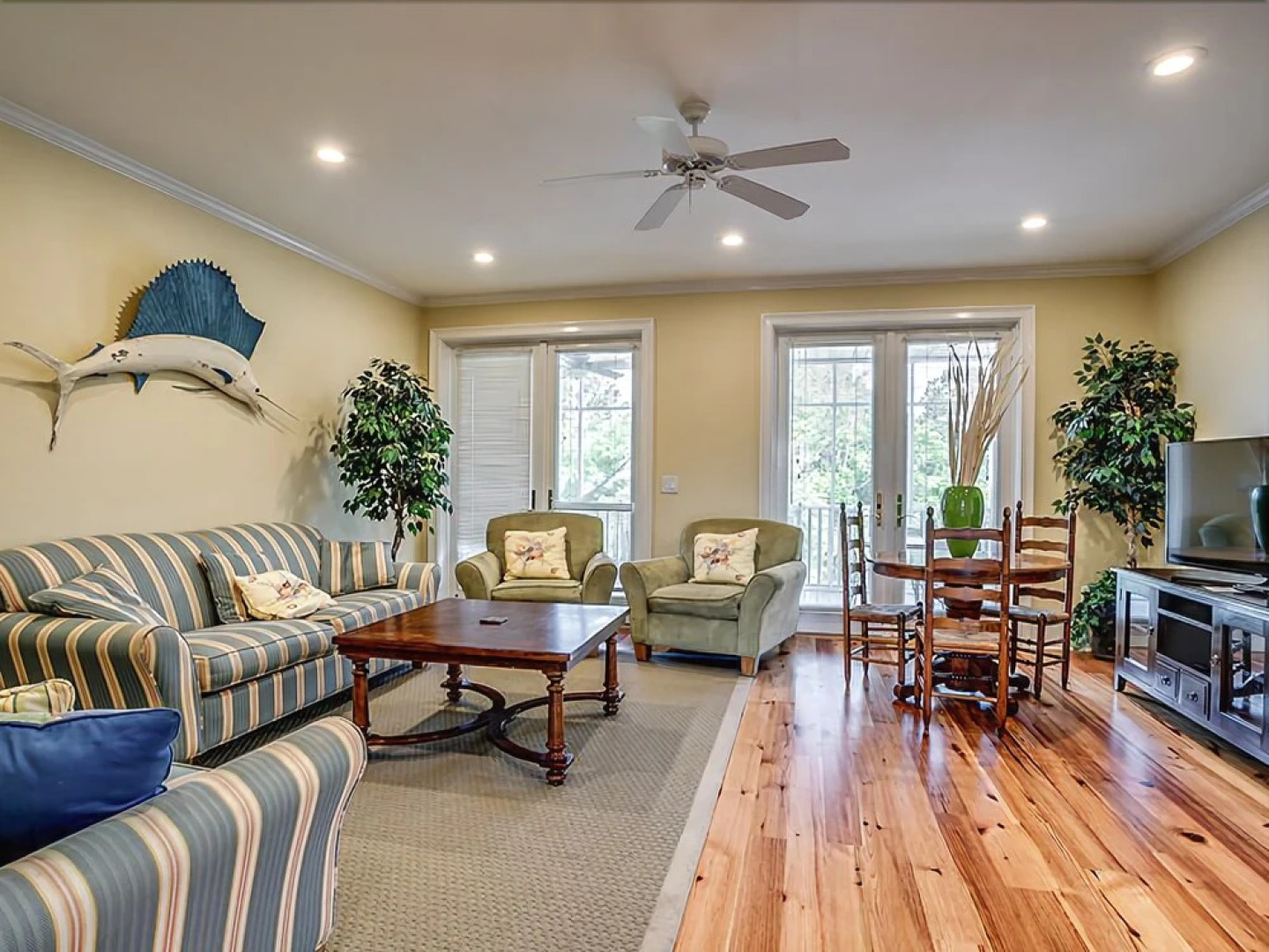 112 Tolater 8 Br Home by RedAwning