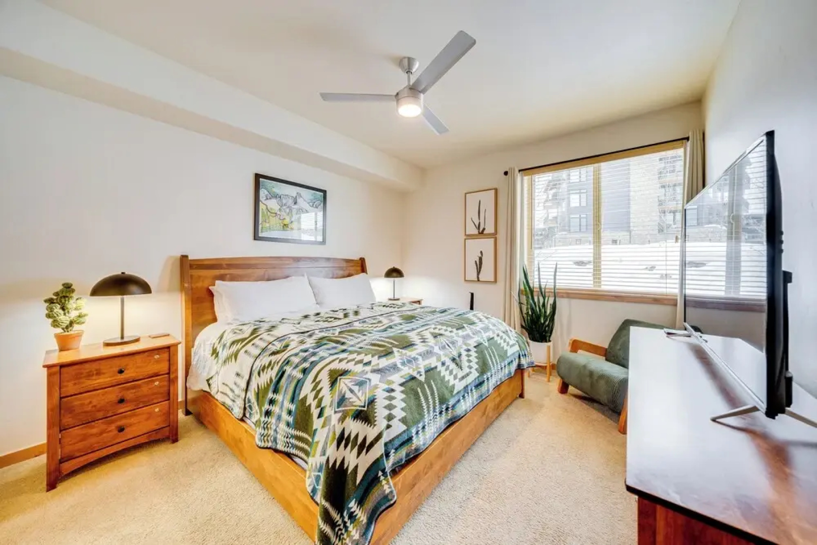 Downtown WP Condo w/ Pool: Steps to Concert Venue!