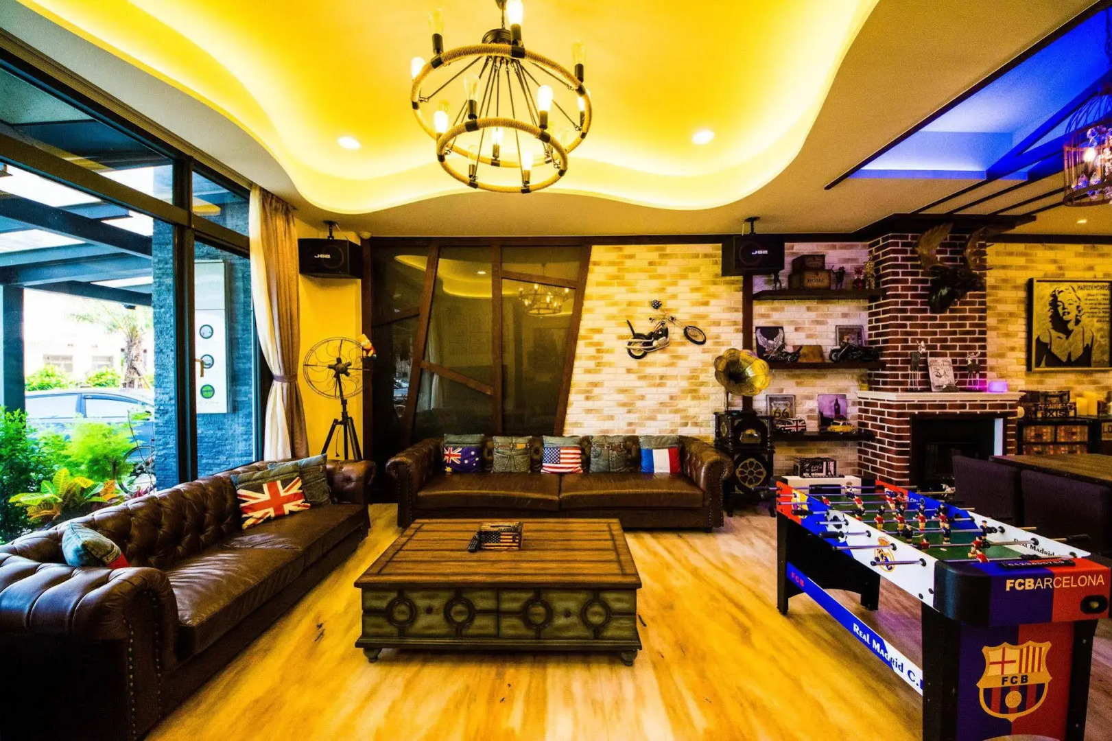 C'est La Vie No. 8 B&B